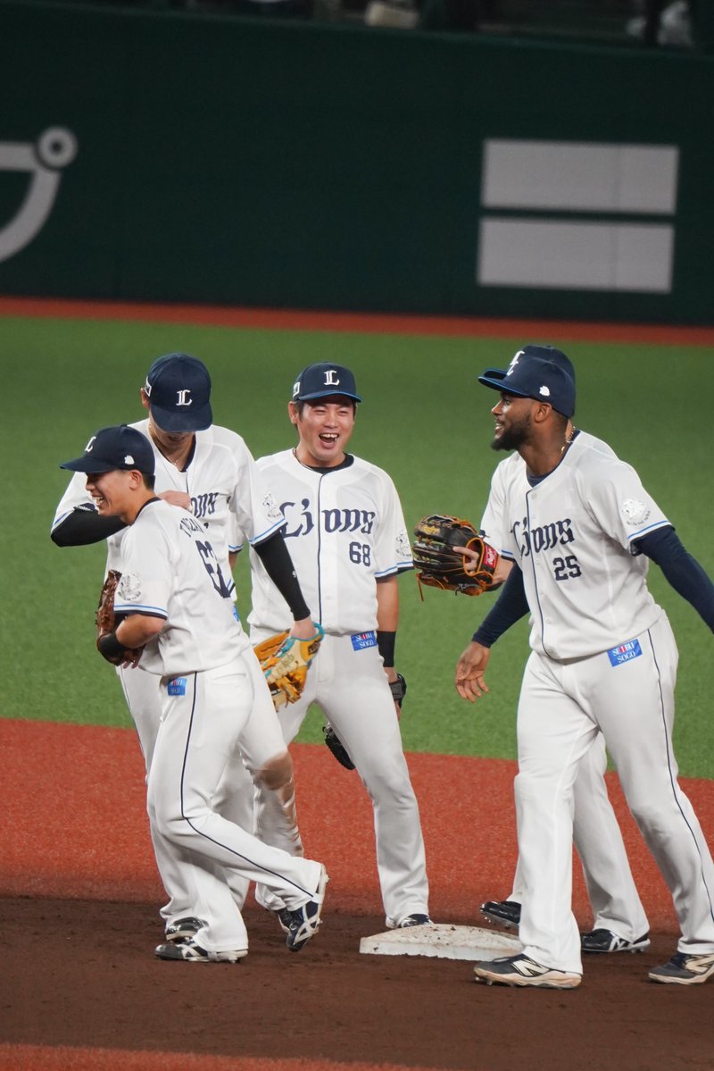 Namio_dao's tweet photo. れおほーーーー😭😭😭！！！！！

はっやああああああああああああ

#seibulions
#甲斐野央
#勝利の儀式 https://t.co/a62IcQ6BuX