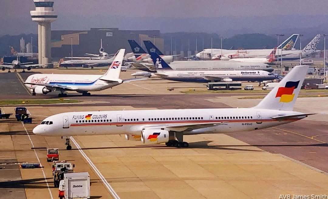 n194at's tweet photo. Flying Colours
Boeing 757-28A G-FCLC
LGW/EGKK London Gatwick Airport
September 20, 1988
Photo credit James Smith
#AvGeek #Airline #Aviation #AvGeeks #Boeing #B757 #FlyingColours #LGW #Gatwick @Gatwick_Airport #London ๐ฌ๐ง https://t.co/4EtQOi8Iop