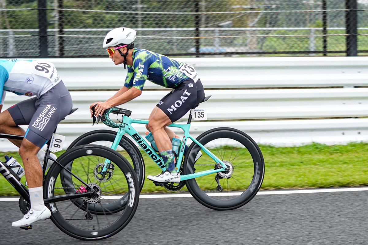 iahzm's tweet photo. JBCF南魚沼E1 64位
シマノ鈴鹿ロードクラシック　DNF

鈴鹿は3周目集団落車に巻き込まれて追走かけるも追いつけず脚切り😇
落車を言い訳にしたいところだが自力で復帰して勝負絡んでる人もいるのは事実、このレース走るに値しない実力だった。ただそれだけ。 https://t.co/gKEgGdHkRm
