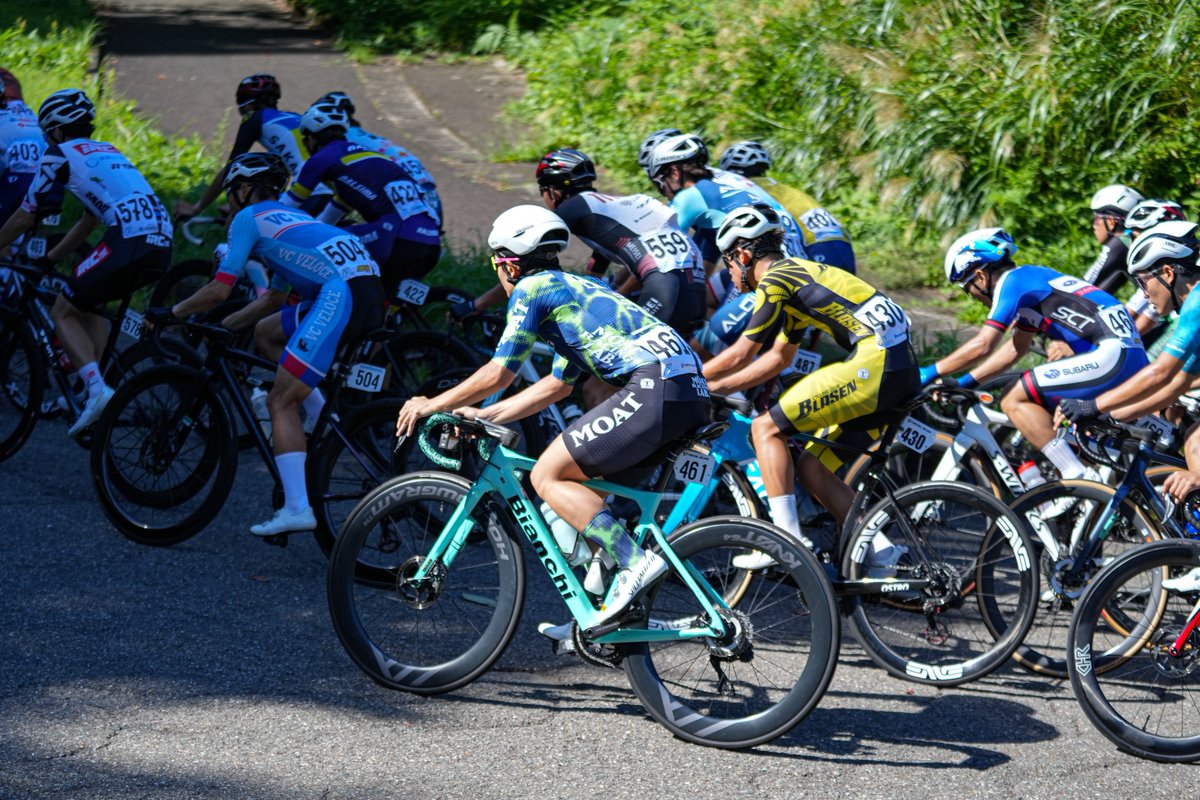 iahzm's tweet photo. JBCF南魚沼E1 64位
シマノ鈴鹿ロードクラシック　DNF

鈴鹿は3周目集団落車に巻き込まれて追走かけるも追いつけず脚切り😇
落車を言い訳にしたいところだが自力で復帰して勝負絡んでる人もいるのは事実、このレース走るに値しない実力だった。ただそれだけ。 https://t.co/gKEgGdHkRm