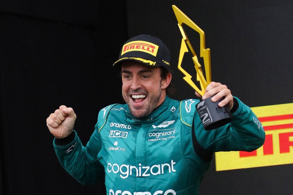 F1BigData's tweet photo. ♥️ Definition of love for a sport:

Fernando Alonso hasn't won a race in over 13 years. Right now he's driving a green tractor, and yet he has decided to stay in Formula 1 at the age of, at least, 46 https://t.co/XmMyOKLmhL