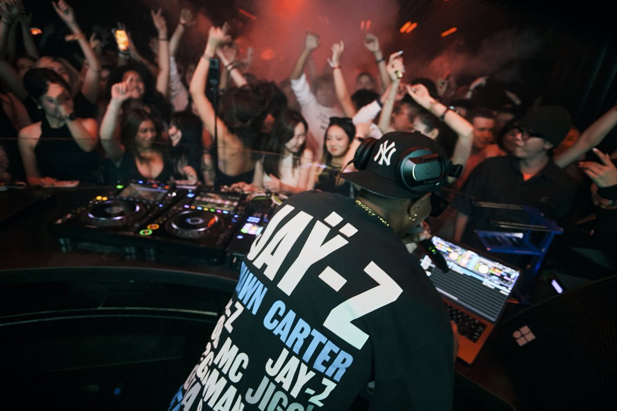 DEEJAYPUFFY's tweet photo. 📍 Shanghai, China 🇨🇳 https://t.co/9cFDHv1Nun