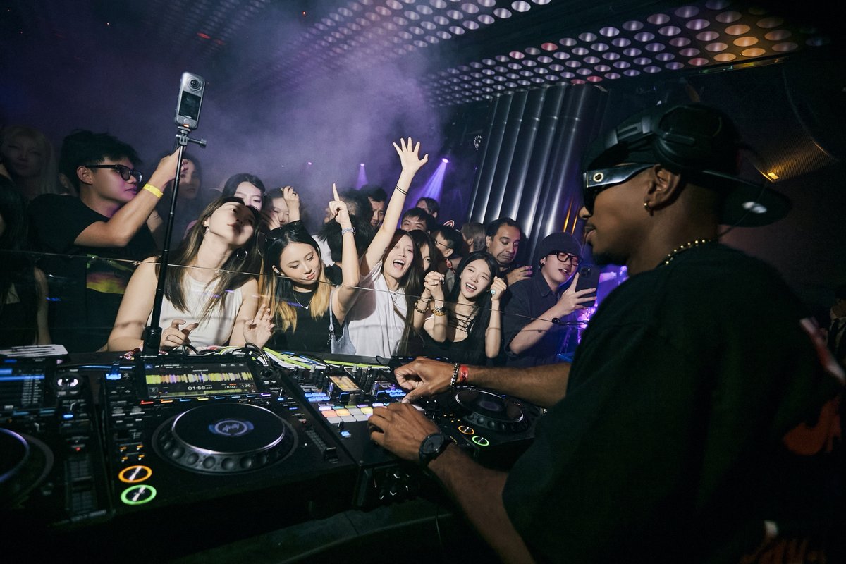 DEEJAYPUFFY's tweet photo. 📍 Shanghai, China 🇨🇳 https://t.co/9cFDHv1Nun