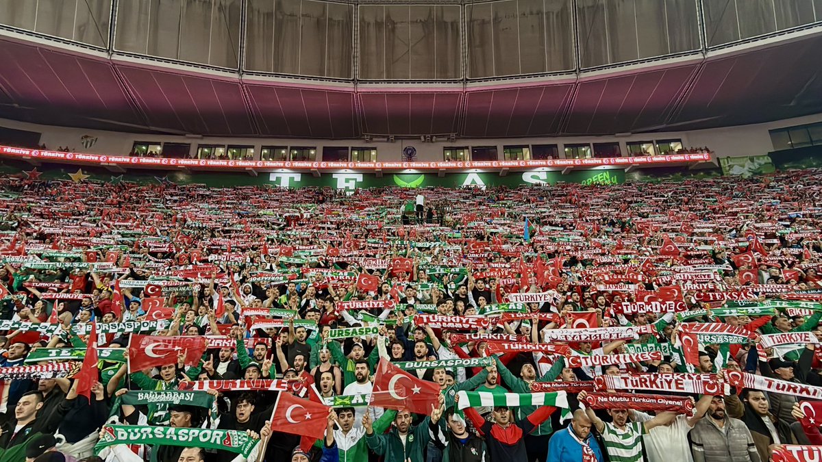 bsmedya's tweet photo. Bursa tribünlerinin TFF’yi istifaya davet etmesinin ardından, bundan sonra Milli Takım maçlarının Bursa’ya verilmemesi gündemde. Görünen o ki uzun bir süre Bursa’da Milli Takım maçı izleyemeyebiliriz. https://t.co/wYw2Y8JhEC