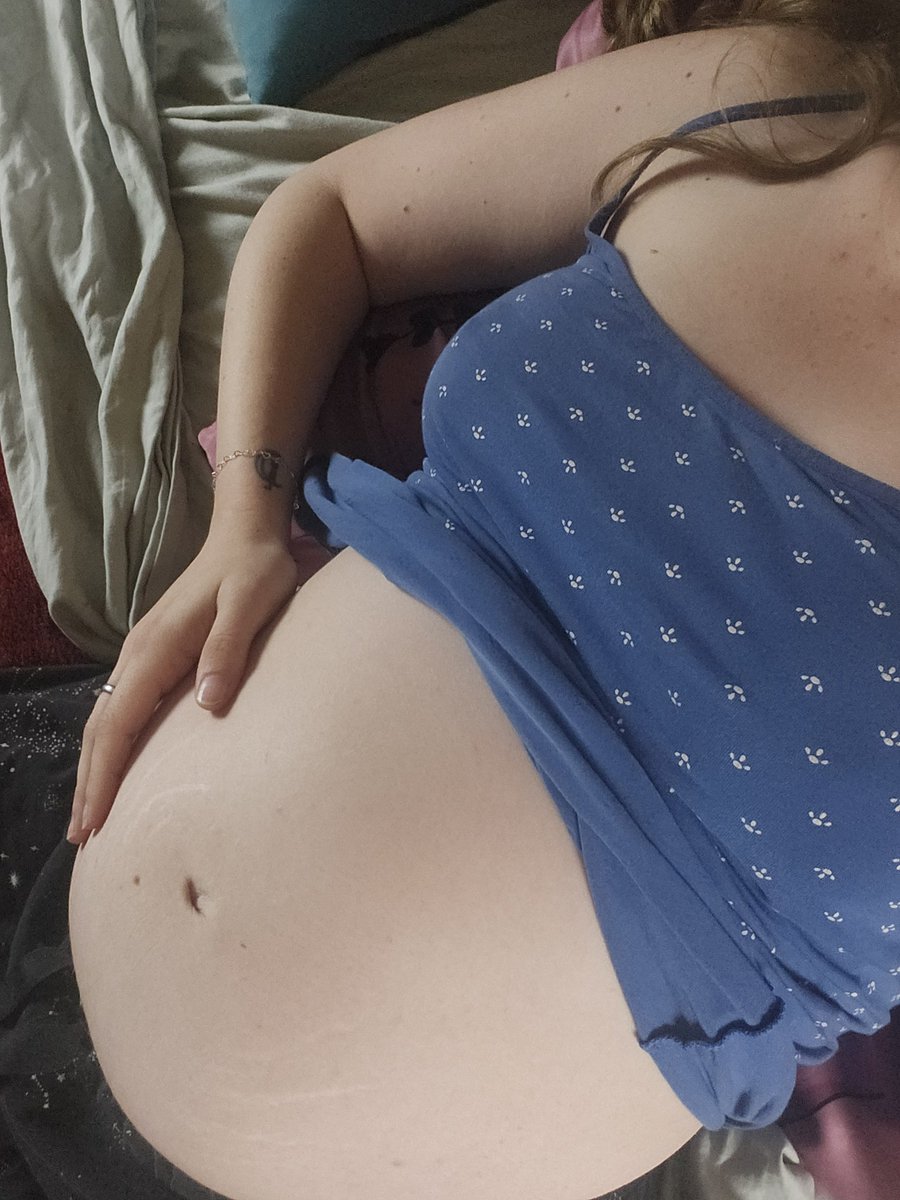 BlairNerevarine's tweet photo. 38w today. I'm done I don't wanna be pregnant anymore lol

anytime, little man! Anytime 😩 https://t.co/lcl3abYhkj