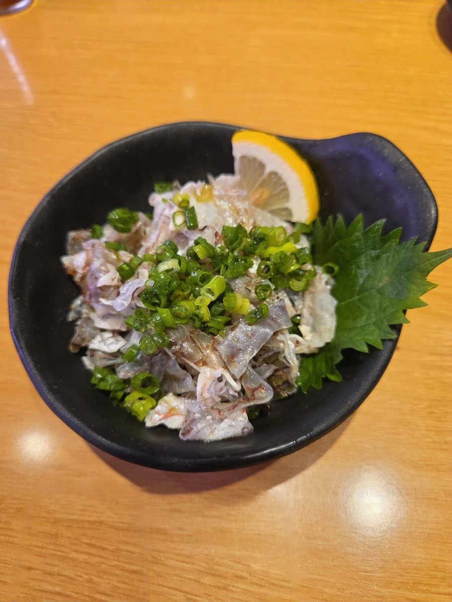 onsenmeijn's tweet photo. きょーの夕飯🌃🍴は高尾が誇る回転寿司屋🍣｢すしえもん｣さん
相変わらず、何食ってもウマい https://t.co/nsEj1DGP21