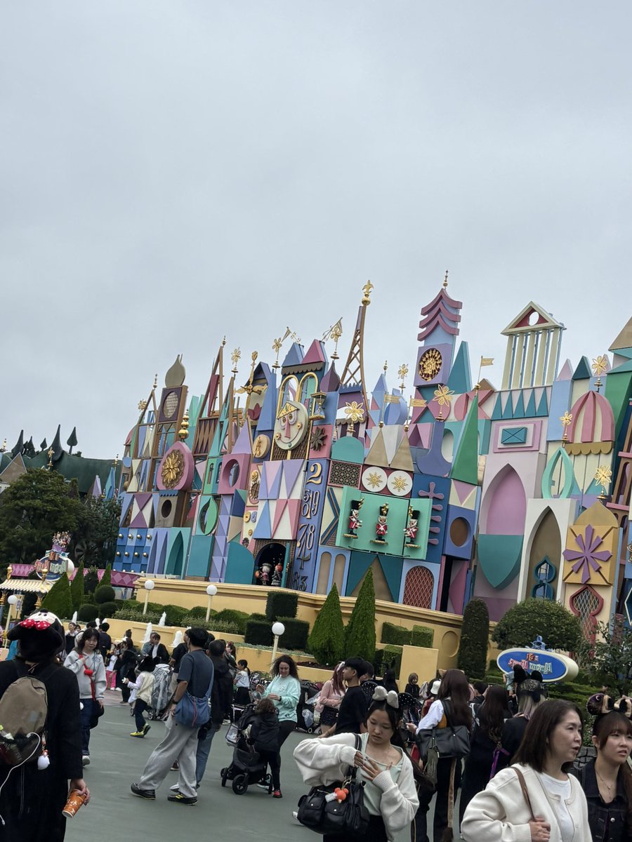 natsutonami_x's tweet photo. 2026.9.26
久しぶりのディズニーランド🐹
雨だったけど楽しかった♡ https://t.co/aGRQeCZlYV