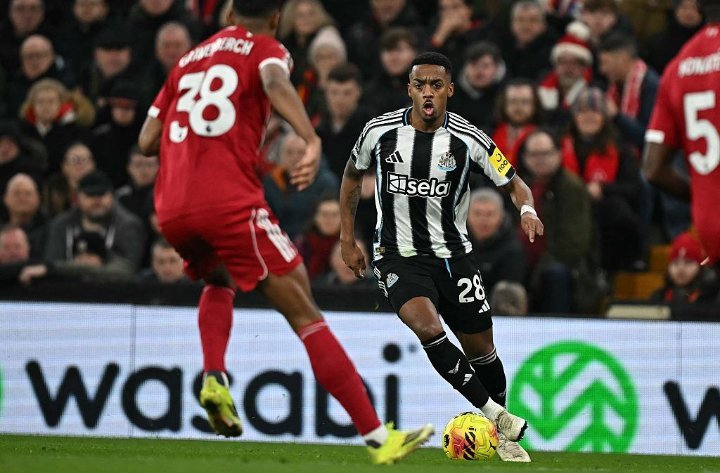 miketa21's tweet photo. 🚨 BREAKING: Besiktas are reportedly pushing to sign Joe Willock in January, with president Serdal Adalı confirming their interest. Talks could intensify in the winter window. #NUFC https://t.co/6W98XwmvOm
