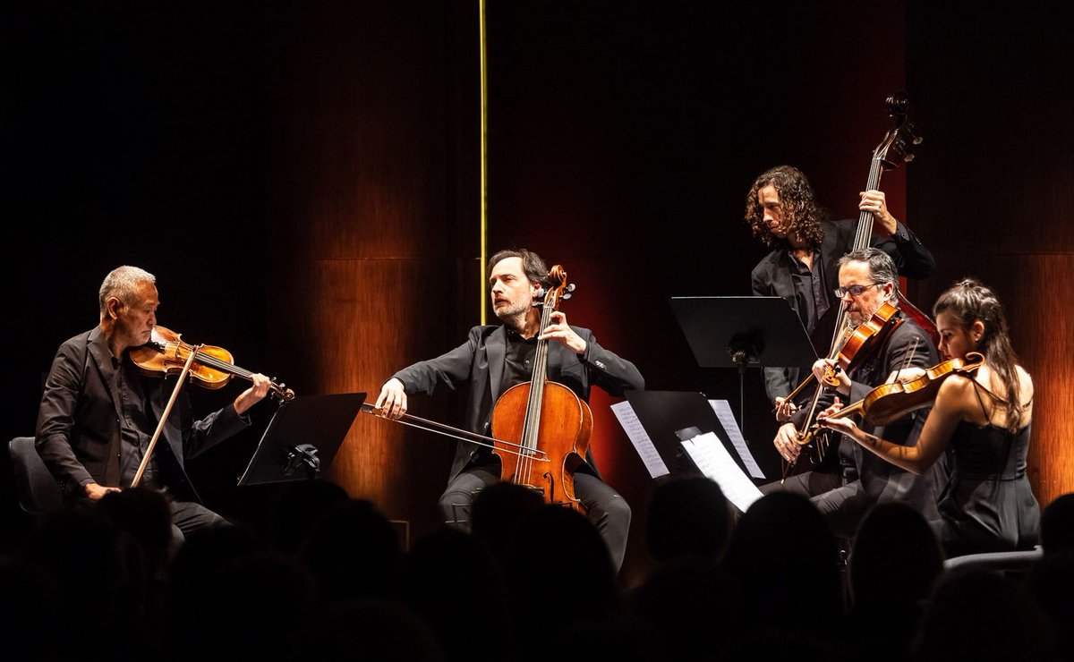 LaRitirata's tweet photo. Tras nuestros conciertos de "Arriaga &amp; Boccherini" en @NFM_Wro (Polonia), @QuincenaMusical  y @ZiortzaMusika, homenajeamos a Arriaga en el @MAntiguAranjuez, el próximo 1 de noviembre (12:30 h.) en el @TeatroAranjuez 

https://t.co/9cvg4DmB8x https://t.co/O2xDt1TxRm