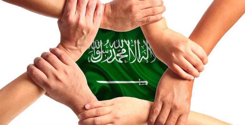 iAOsaimi's tweet photo. ️⚠️ كلام في الخاطر ..
يارب انه يوصل لكل مواطن سعودي
يحب وطنه فعلاً مب مجرّد كلام بس !

كلنا شايفين ان فيه مَن يسعى لإشعال الخلاف
بين أبناء المجتمع السعودي واذا ما قدر يفرّقنا
في أمر حاول يفرّقنا في أمر آخر ..

مرة بين مواطن ومسؤول
ومرة بين رجل ومرأة
ومرة بين أهل وأبناءهم
ومرة بين غني وفقير
ودخلوا حتى في الكورة !

اضرب الناس في بعضها
خلّهم يكرهون بعض يسبّون ويشتمون
ويقذفون والخلاف يوصل لأعلى مراحله 🔥

أرجووووكم لا نساعدهم من غير قصد
أمن وطننا وتماسك مجتمعه
أمانة في رقابنا جميعًا.

اللهم احفظ هذا الوطن 🇸🇦
أرضًا وقيادةً وشعبًا من كل مَن أراد بنا سوء
ورُدّ كيدهم في نحورهم وألّف بين قلوبنا
ووحّد صفوفنا وأصلح شأننا كله.