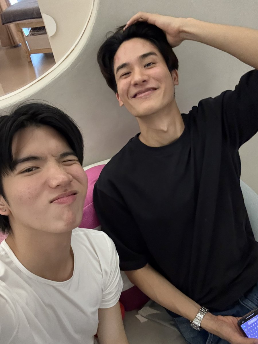 keenkeno_sp's tweet photo. 🐢

#.เพลงดีรุ่นพี่หญิงแกร่ง #.วงรุ่นพี่น่ากลัว #.วงรุ่นพี่ชอบเป็นได้แค่เฟรนลิส https://t.co/kjY6vFLNUm