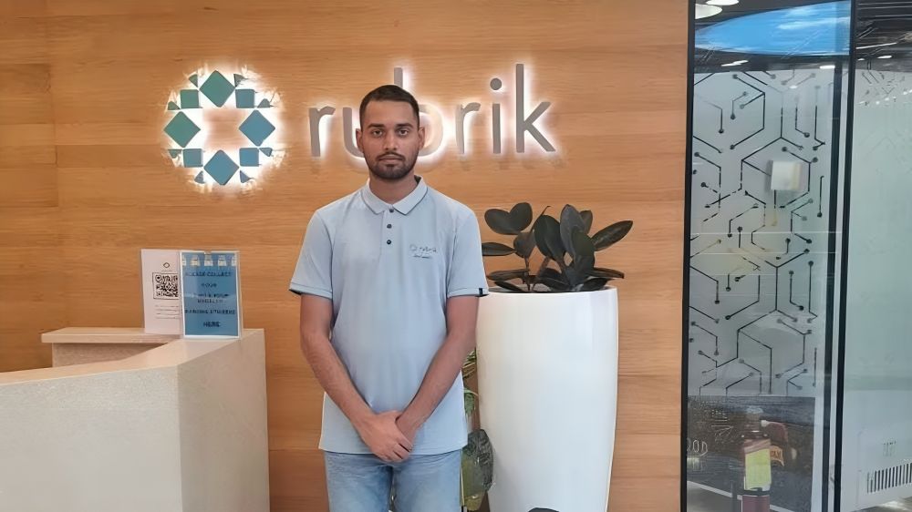 IndianTechGuide's tweet photo. 🚨 Saksham, a non-IITian BTech student from IIIT Ranchi, secures a ₹1.25 crore package, the highest offer in the institute’s history. https://t.co/8VOh3nOlSa