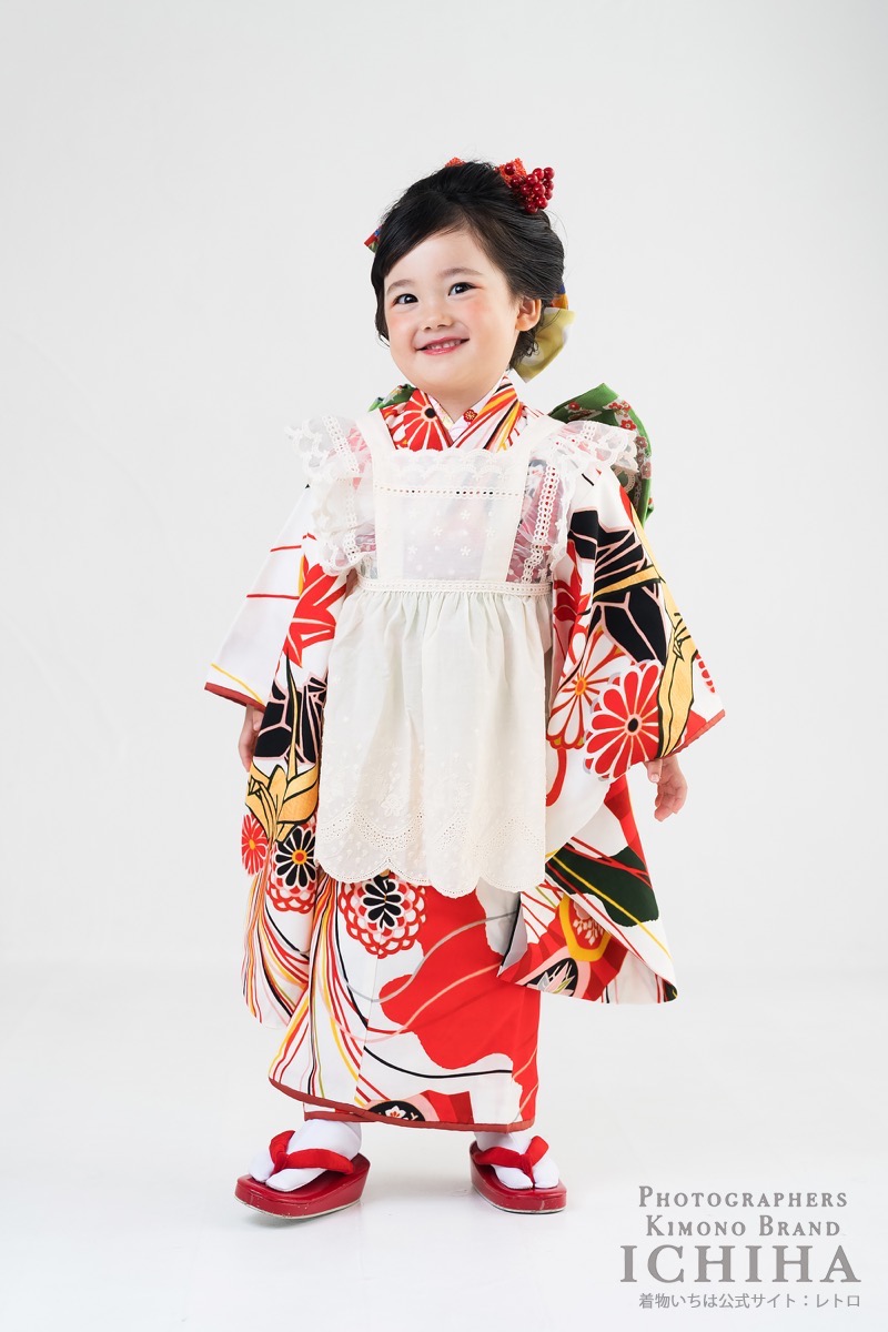 retro_kimono's tweet photo. 「着付け、私でもできますか？」とママからよく聞かれます。
完璧な着付けより、子どもが笑っていられることの方がずっと大事。
苦しくない。崩れにくい。ママでも直せる。

七五三、自分で着せたい？プロにお願いしたい？ https://t.co/qzBqWgO5rl