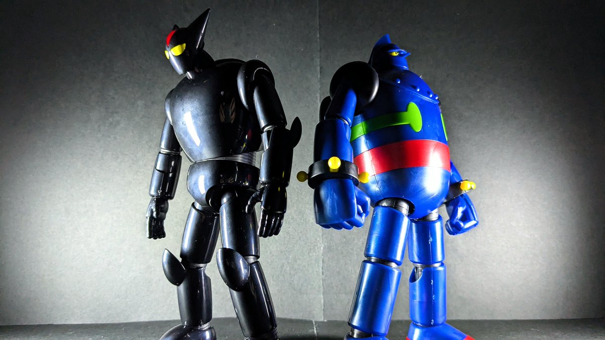 jin_san_fox's tweet photo. #じん写ん
#photoGP
#鉄人28号
9/29　お題『フリー』
" 元祖巨大ロボット&amp;元祖ライバルロボット " https://t.co/qfFXoW1AIq