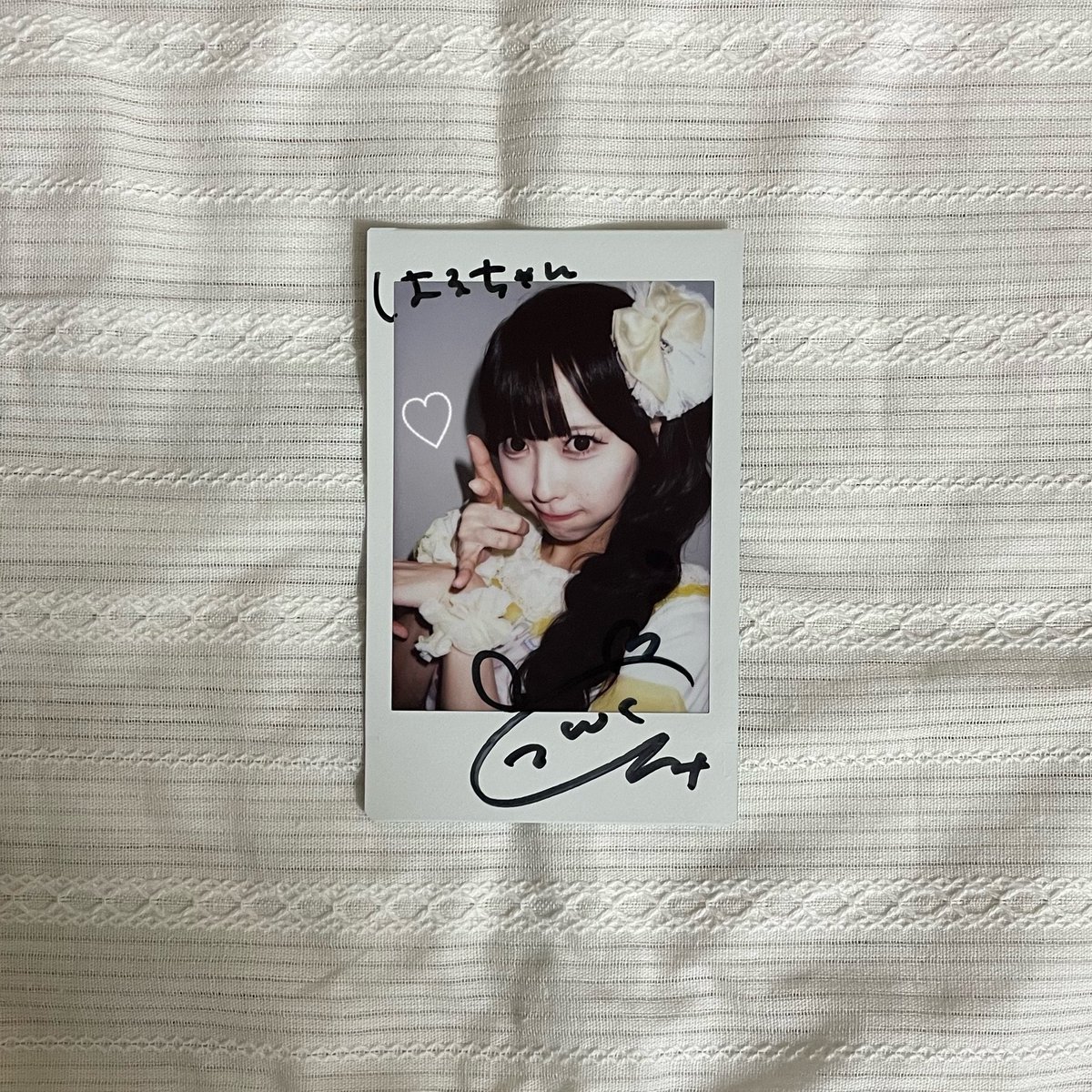 sukikuru03's tweet photo. リメイクTチェキ♡ ໒꒱· ﾟ

楽しみにしてたポーズのくるみたんほんとかわいくてお気に入り꒰⑅ᐡ o̴̶̷ ·̫ o̴̶̷ ᐡ⑅꒱💛

たくさんいろんなところ連れていくね💭

宝物がまた一つ増えてとってもしあわせ✨

#くるちぇき @kurumi_swdp ♡ https://t.co/foK4omlWfH