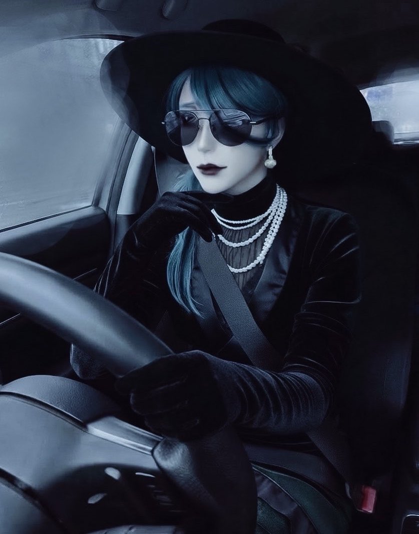 10tendale's tweet photo. Dハロに向かうジョルジーナさん

———🚗

#Dハロ仮装2026 #Dハロツイステ https://t.co/F0zEmi7ehW