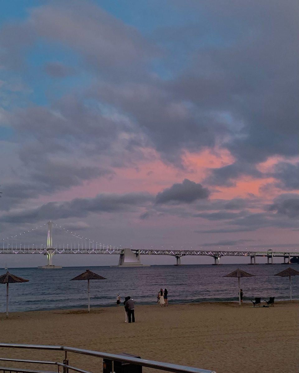 EllenChristynna's tweet photo. 男の友情は、言葉なんてなくても通じ合えるもんだよな。明日も頑張っていこう！ 🍰☕
lXwod https://t.co/cpoQ2ooSkv