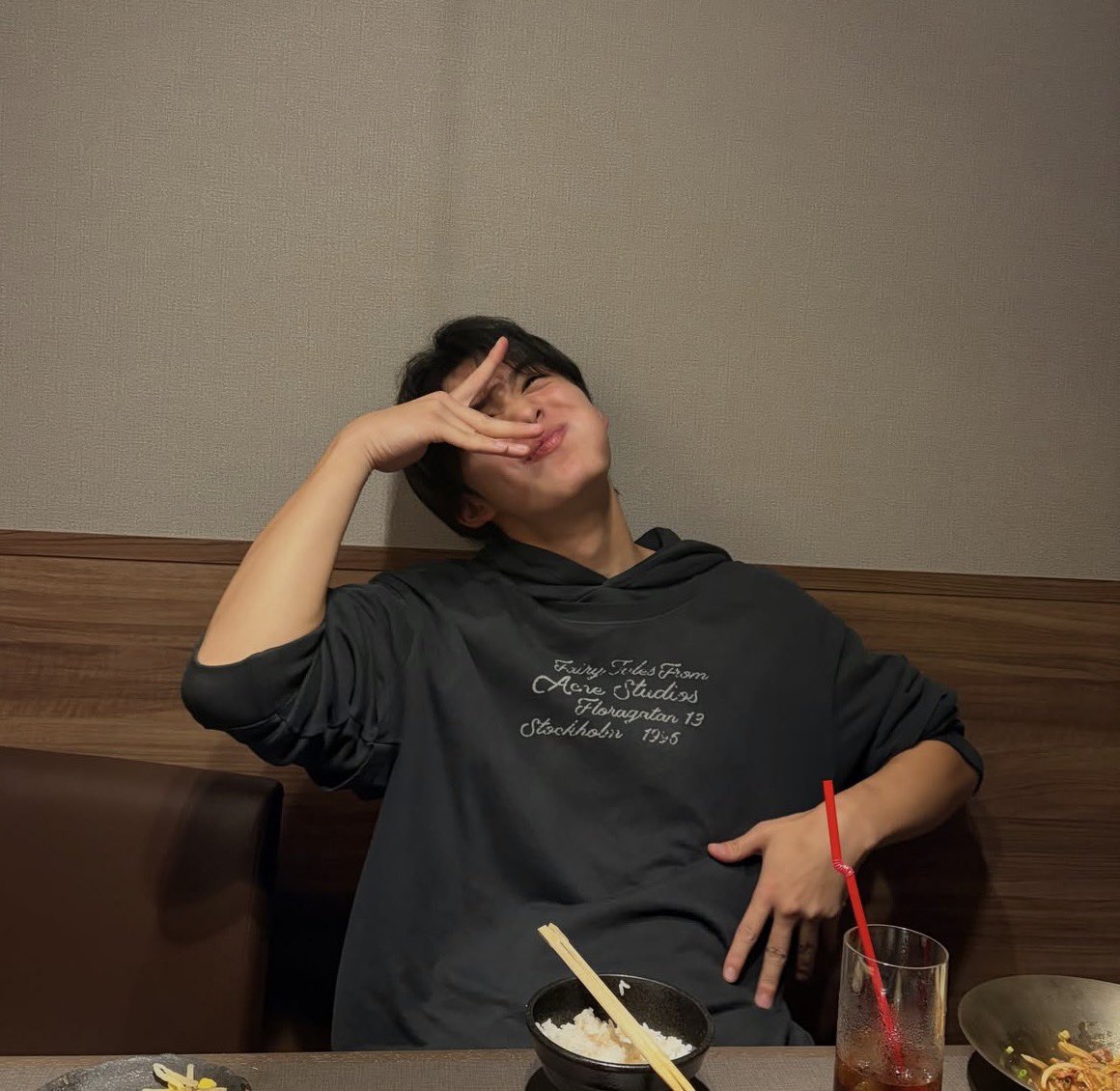 l29hne's tweet photo. この最近のふざけはるとは何？🤣🤣
可愛いんだけど🫶🏼
彼女の前でふざけることもできるようになったんだね🤭🤭 https://t.co/F9YLt2eFM4