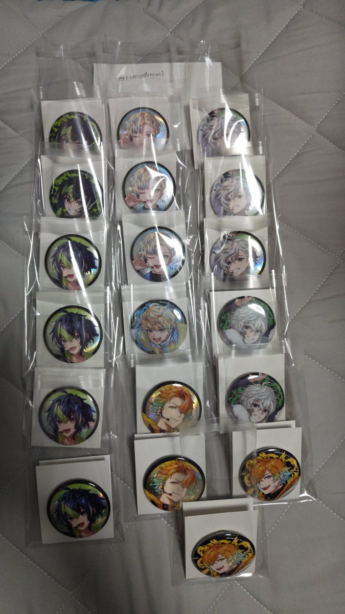 psprspdrrrm1's tweet photo. 【交換】にじさんじ MECHATU-A めちゃつえー ライブ グッズ Over Drive! 1st LIVE 缶バッジ

譲　画像1、2のもの全て

求　画像3の印のついている方　

郵送希望
纏めての方優先
ライブ控えてる為すぐに対応できる方探しております。
難しいかと思いますがよろしくお願い致します。 https://t.co/1erhdKmg4J