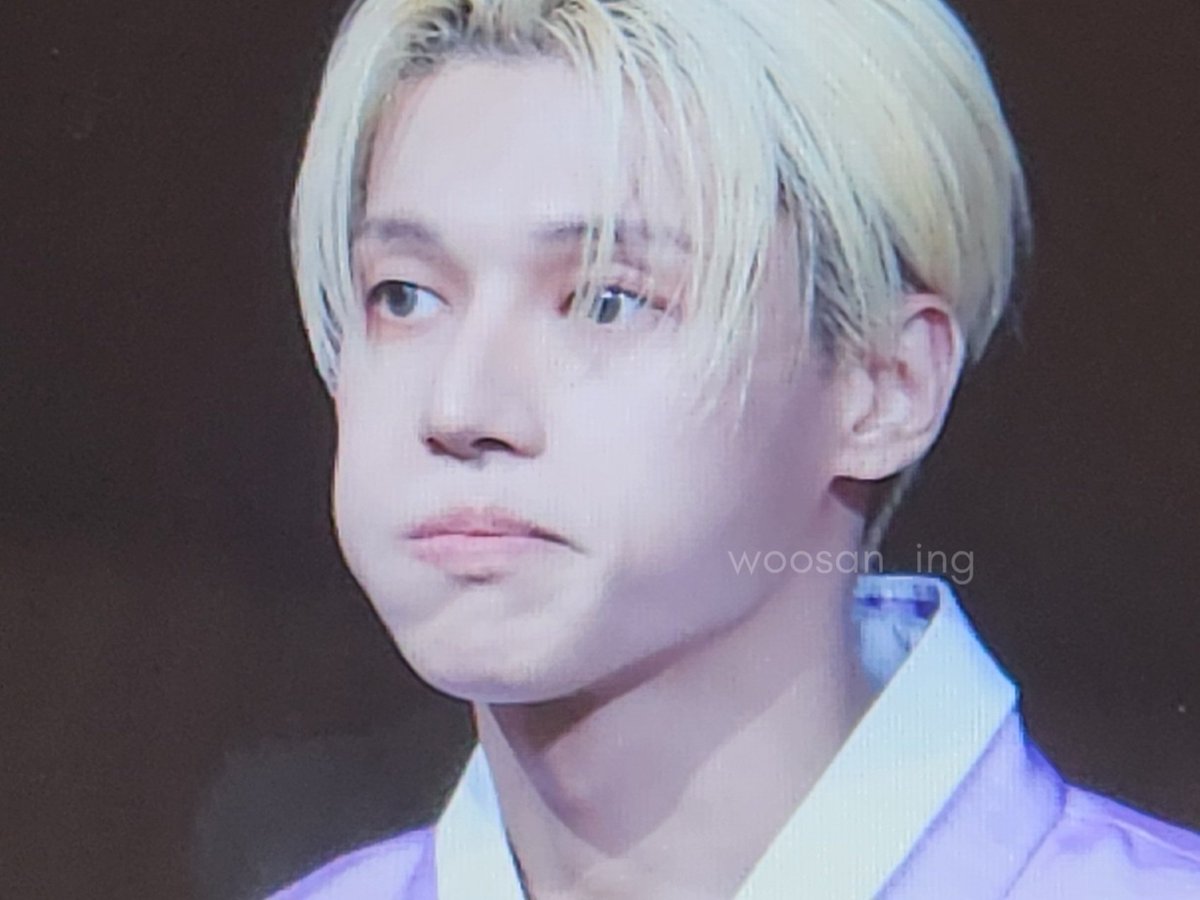 JWYcomfort's tweet photo. WOOYOUNG IN TODAY FANSIGN WITH SHORT BLOND HAIR !!! https://t.co/GdnID2UjO4