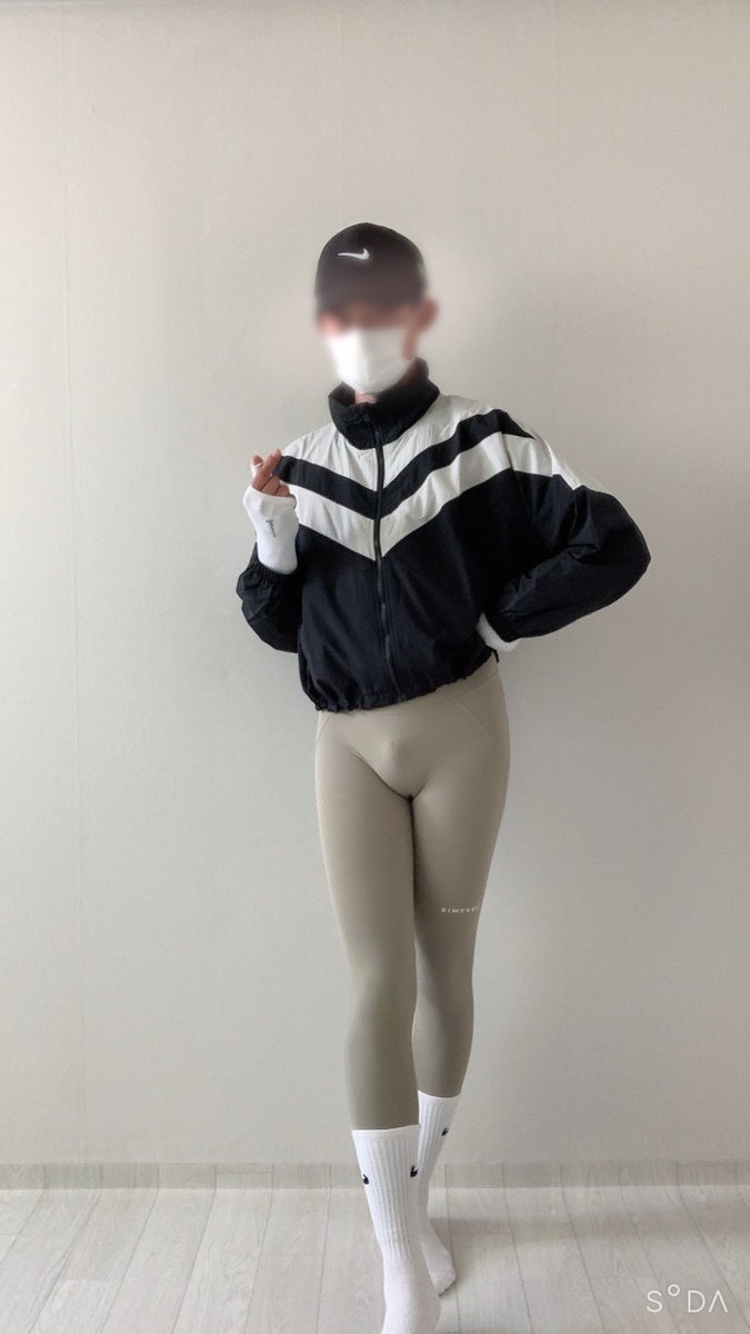 guswkxkdla56's tweet photo. #펨보이 #femboy #레깅스펨보이 #레깅스남 #시디 #여장 #보추 #leggings #socks #레깅스 #양말 #스포티룩 #레깅스룩 athletic man ✌️ https://t.co/fGfpO9S6Ix