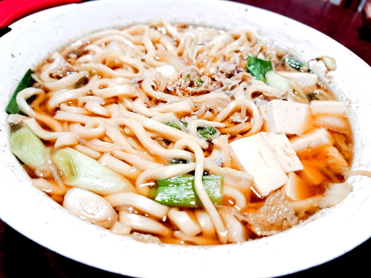 batterfly_nono's tweet photo. 今日の晩ごはんは、うどんです😋🍴💕

#料理写真
#料理好きな人と繋がりたい
#自炊
#おうちごはん
#X家庭料理部 https://t.co/DpsoM4voB5