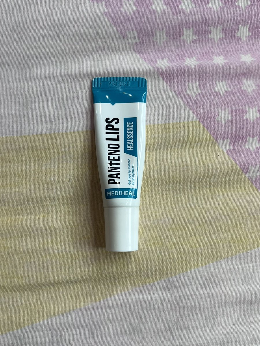 rubycharis's tweet photo. @lemonhonie_ เค้าขอป้ายยา “ mediheal ” คับเค้าใช้มา เกิน 10 หลอดแล้ว ใช้ดีมากๆ ราคาก็ถูก 1 หลอดใช้ได้นานสุดๆ 2-3 เดือนเลยค่ะ มีหลายสูตร , สี สต.เค้าชอบ ส้ม,ฟ้า ฟ้าช่วยให้ปากชมพูขึ้นด้วยน้า ทาก่อนนอนก���อนแต่งหน้าปากอิ่มฟู สุดๆ ทาลิปต่อสวยมาก ไม่วาวเฉยๆ บำรุงดีเลยค่ะ ♥️

https://t.co/12dTloehXG https://t.co/P1q7cYKppV