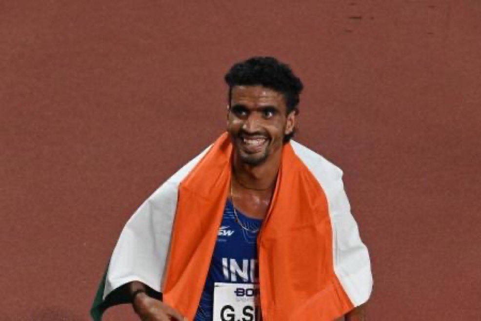 TheKhelIndia's tweet photo. GULVEER SINGH COMPLETES HATTRICK OF MEDALS AT THE ASIAN GAMES 2026!

🥈 Men’s 10,000m
🥈 Men’s 1500m
🥉 Men’s 5000m

WHAT AN INCREDIBLE ATHLETE! 🫡🥹 https://t.co/btQJHzInNi