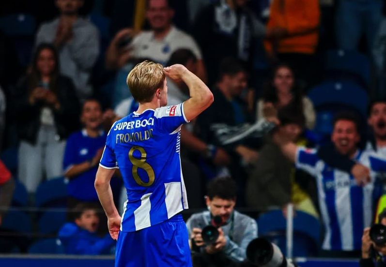 matias_Fcporto's tweet photo. se portugal ganhar contra a Dinamarca a próxima vitima que vai ser atacada por benfiquistas vai ser o froholdt, podem guardar https://t.co/8r8c2H8XXN