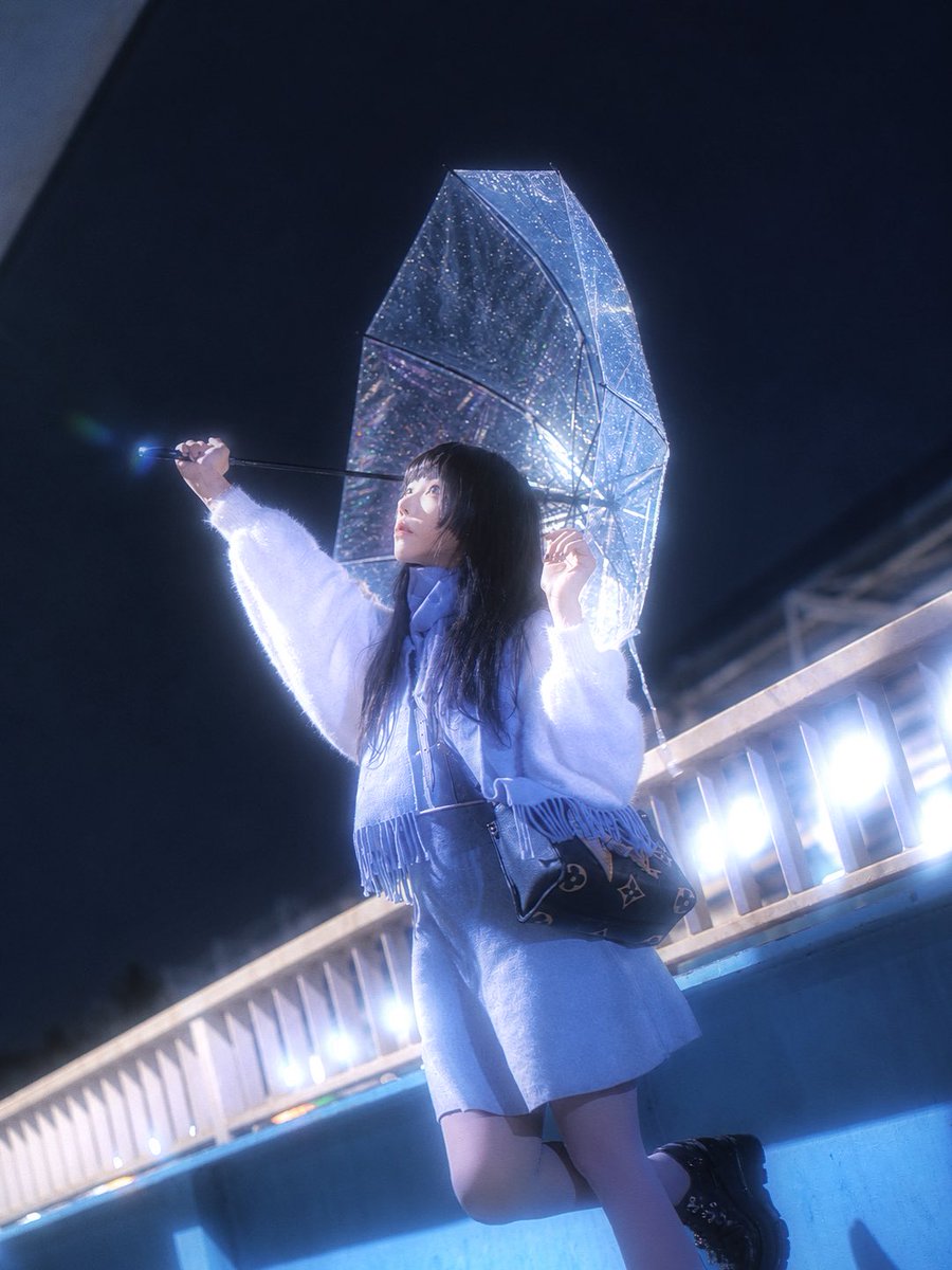 Ayulk5roc's tweet photo. 雨的夜 https://t.co/V9vNO5COla