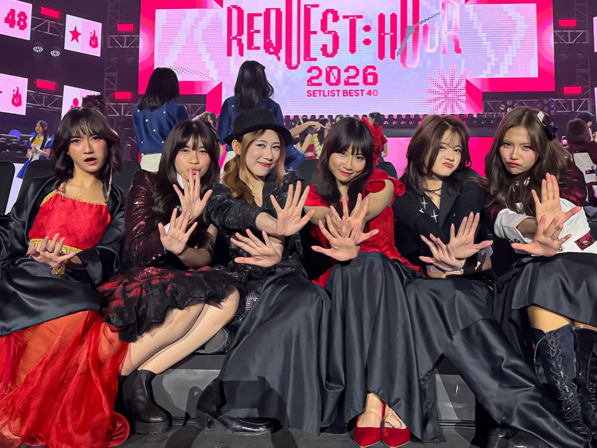 cazcym's tweet photo. happy 8th anniversary, gen 7! 🤍 makasih ya udah bertahan sejauh ini, selalu ada buat satu sama lain, dan ngelewatin semuanya bareng-bareng. semoga perjalanan kalian ke depan makin seru. proud of you all! 

#TheConstellationOfVII #EightYearsOfLight #8thYearsLuckySeven https://t.co/ThpYfriSXJ