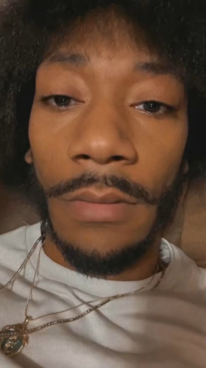 HEARTTROBBOSTON's tweet photo. This is the same person btw https://t.co/iVy2s6z4MN