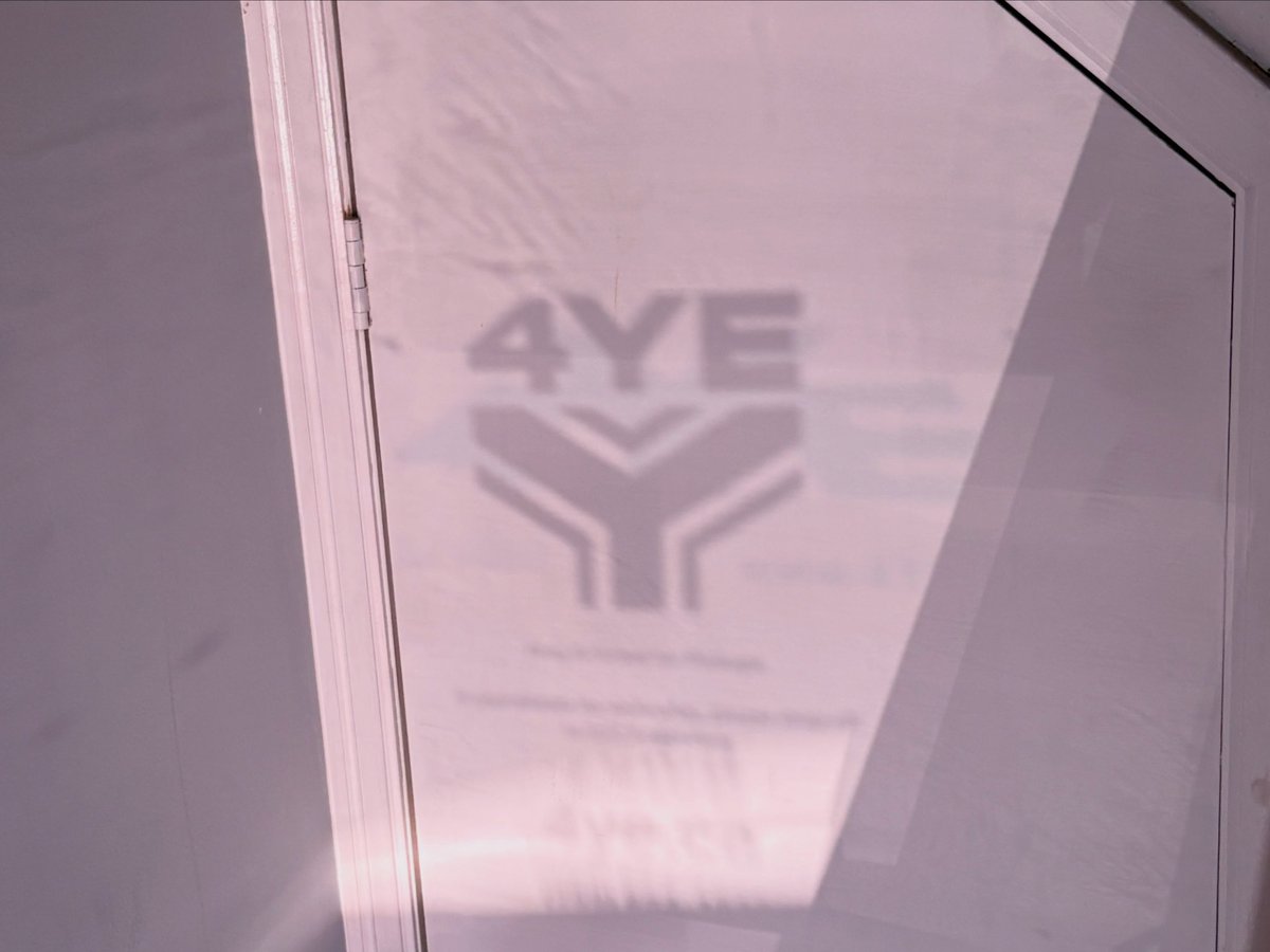 shop4YE's tweet photo. https://t.co/di6QDMtwYw https://t.co/aR2HAXnDNK