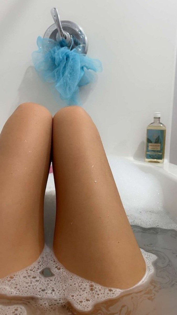 princess00567's tweet photo. Iβm down to suck your dick or FaceTime DM is open π¦π¦ππ
#Virginia #VirginiaVA #VirginiaBeach #RichmondVA #NorfolkVA #ArlingtonVA #AlexandriaVA #FairfaxVA #DMV #VAEvents #VACommunity #Meetup #VALinkUp #GoodVibes #Nightlife #MeetNewPeople #FunInVA https://t.co/WbdoAxBzHL
