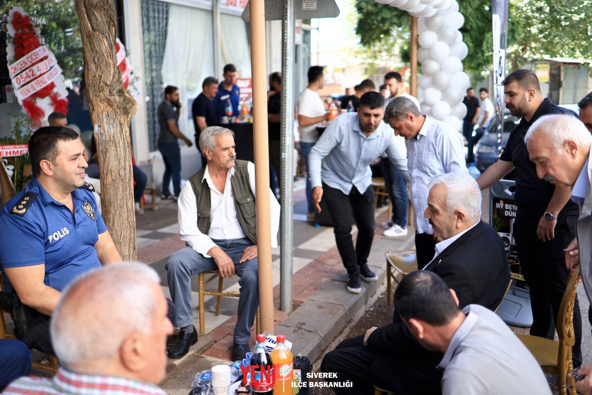 AdnanTuysuzz's tweet photo. Yeni Parti Siverek İlçe Yönetim Kurulumuz ve Gençlik Kollarımızla birlikte MY Beyaz Eşya Dünyası mağazasının açılışına katıldık.

Mağaza sahibi Mesut Çakmak’a hayırlı olsun dileklerimizi iletiyor, işletmesine bol ve bereketli kazançlar diliyoruz.

Siverek’imize hayırlı olsun. https://t.co/nasoGZAWVx