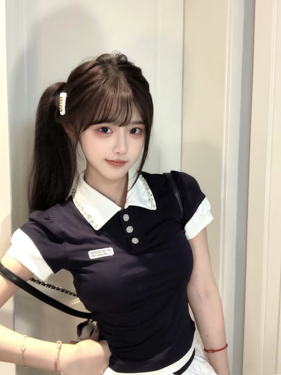 Autumnte1m's tweet photo. 第一次玩推  

为什么非要加微信啊？  

加qq不可以吗   加的留言2 https://t.co/En9QRw74EI