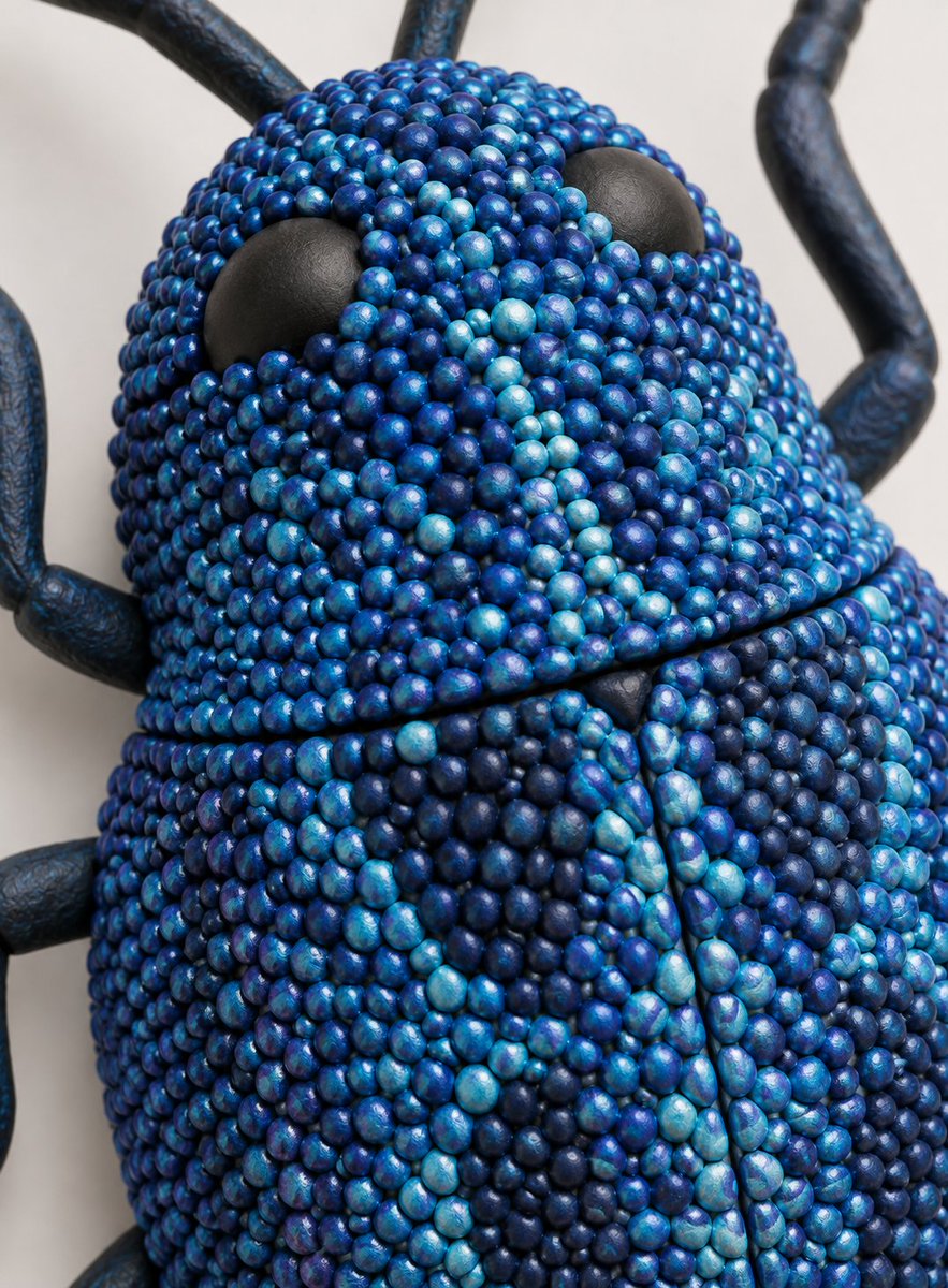 CSavelsArt's tweet photo. Meet Dandy π with his dazzling iridescent blue and boldProportions, he's here to steal the spotlight! π¨πͺ² #BeetleArt #InsectSculpture #NatureInspired #ContemporaryArt #CollectibleArt https://t.co/ny0shbwLBx