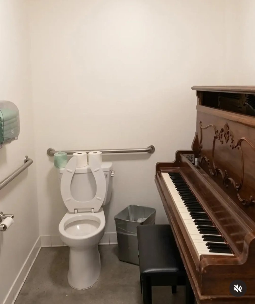 ArquitectoxHora's tweet photo. Martes de la 5° semana concecutiva del Especial de Baños y parece que el impulso inicial va decayendo. Ya no hay tantos RT ni ❤️
Déjeme en comentarios si les gustaron los de hoy (les hice un 4x1) y si seguimos o mejor cortamos acá y nos retiramos con dignidad 😉

Los leo 👇🏻👇🏻 https://t.co/z6m2Ay4lcH