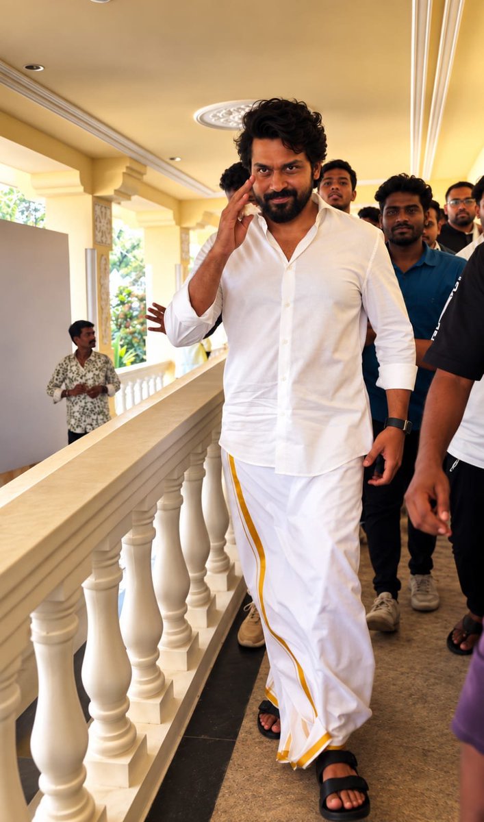 Neels_Karthi's tweet photo. “Style isn’t something you show… it’s something you carry in every step. 🔥👑”

“If simplicity had a royal look… this would be it. 🔥✨”

@Karthi_Offl #MrVersatileKarthi 

#Karthi30 #Marshal #Karthi #Kollywood https://t.co/8QHKhNhZlQ