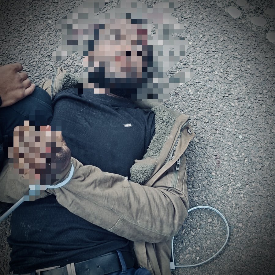 DasenThathiah's tweet photo. An alleged murderer - who jumped into freeway traffic to evade police - has been arrested in Lamontville.

The man was wanted in connection with the murder of his wife, Phindile Zuma, on Thursday.

Police officers from Lamontville SAPS spotted him in the area today and chased him on foot to the N2.

He was struck by a car in what may have been a suicide attempt.

His 30-year-old wife, with whom he shared a shack, was apparently stabbed to death last week in the presence of her three-year-old son.

A neighbour had checked in after hearing the commotion but was turned away by the husband.

He only left the dwelling on Sunday.

That's when the little boy raised the alarm by telling neighbours his mother was hurt inside.

Neighbours found her decomposing remains on the blood-stained floor.

It's believed the boy and the suspect had remained in the shack with Zuma's body for four days.

The suspect was apprehended by Lamontville SAPS detectives, with assistance from Lamontville SAPS Vispol, PT Alarms, Blue Security, and Fitama Protection Services.