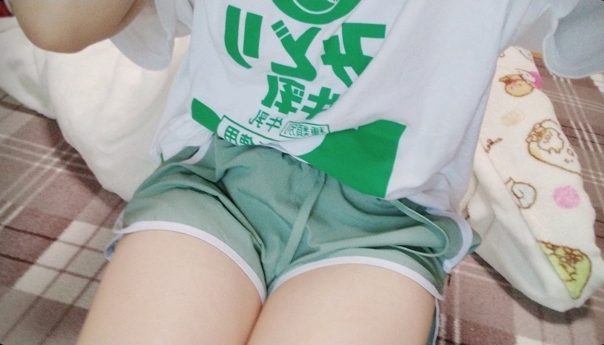 urfgwb's tweet photo. お気に入りTシャツなんだ‼️
#チン凸 #裏垢男子と繋がりたい #裏垢女子 https://t.co/mEw27ACcBN