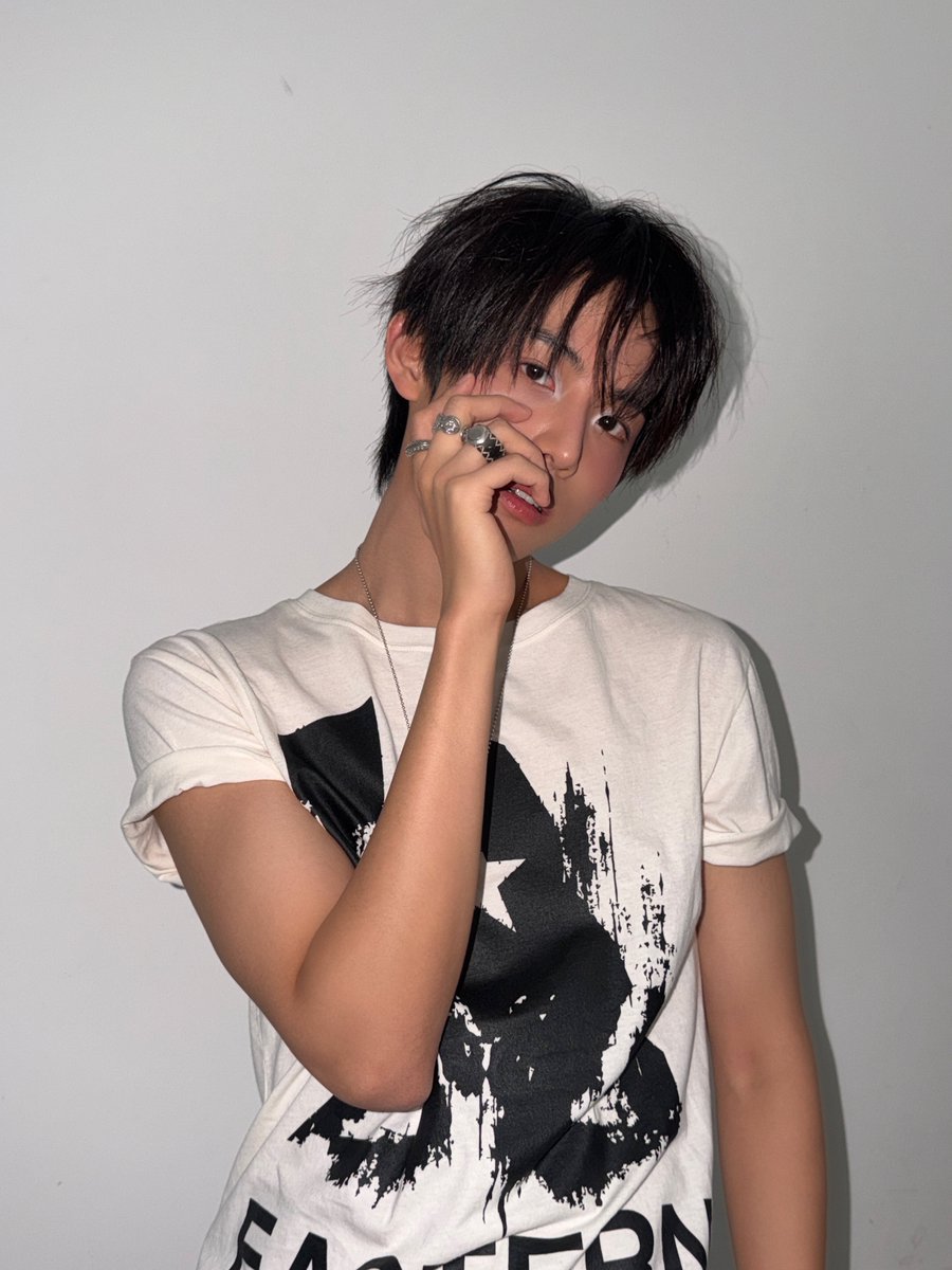 IDID_starship's tweet photo. [🌠] #장용훈_DID
DAZED 🤍🎸

#IDID #아이딧 
#JANGYONGHOON #장용훈 https://t.co/yiVVbJJkbr