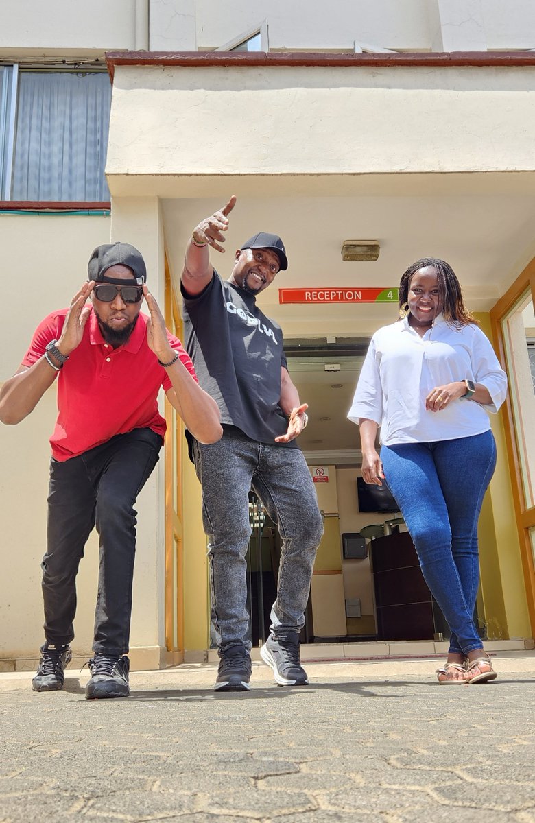 sellyamutabi's tweet photo. #MsetoHiphopTuesday 1-4pm @RadioCitizenFM with @mzaziwillytuva and @djflashkenya ni 🔥🔥🔥 https://t.co/lvDwNjVkzr