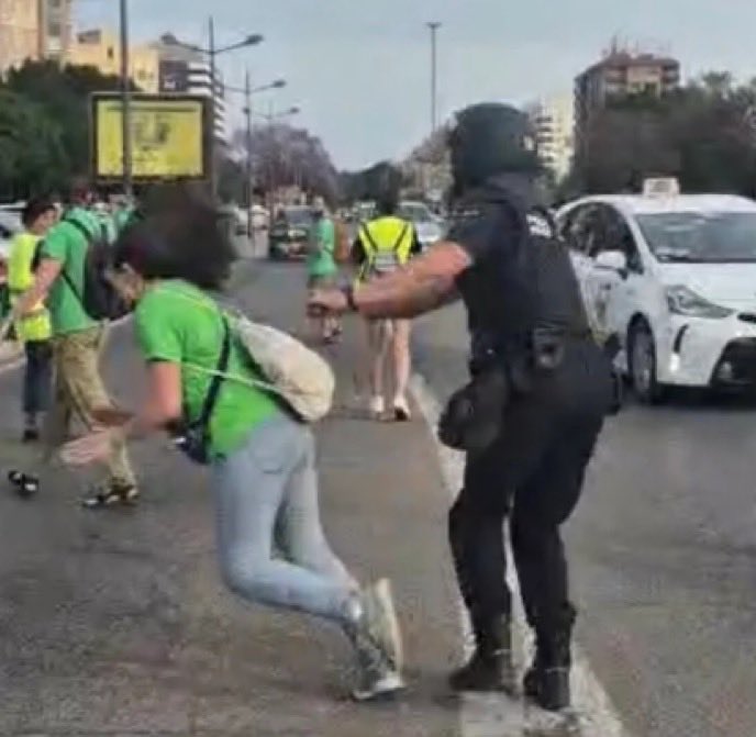 marcosfar_'s tweet photo. Como no queréis dar vergüenza https://t.co/PPnWvwct8e