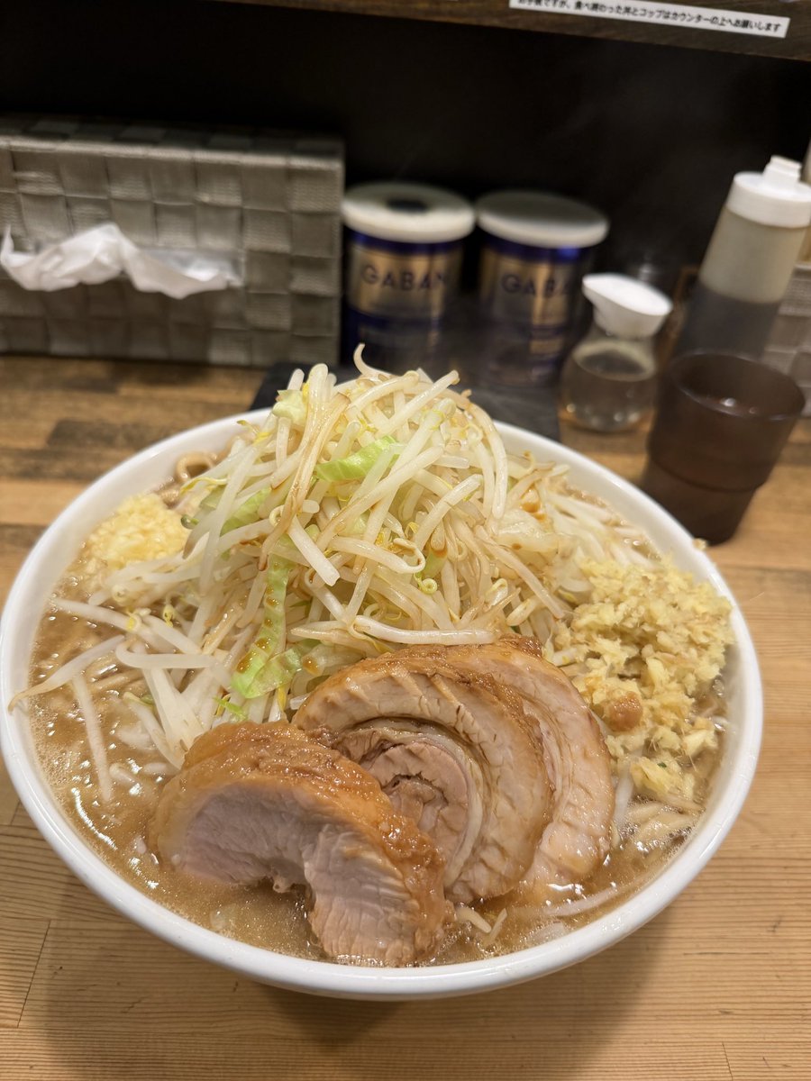 FZ7kg91's tweet photo. 久々の古川の奏のラーメン🍜
味わって食します😁 https://t.co/r49cjxlPnE