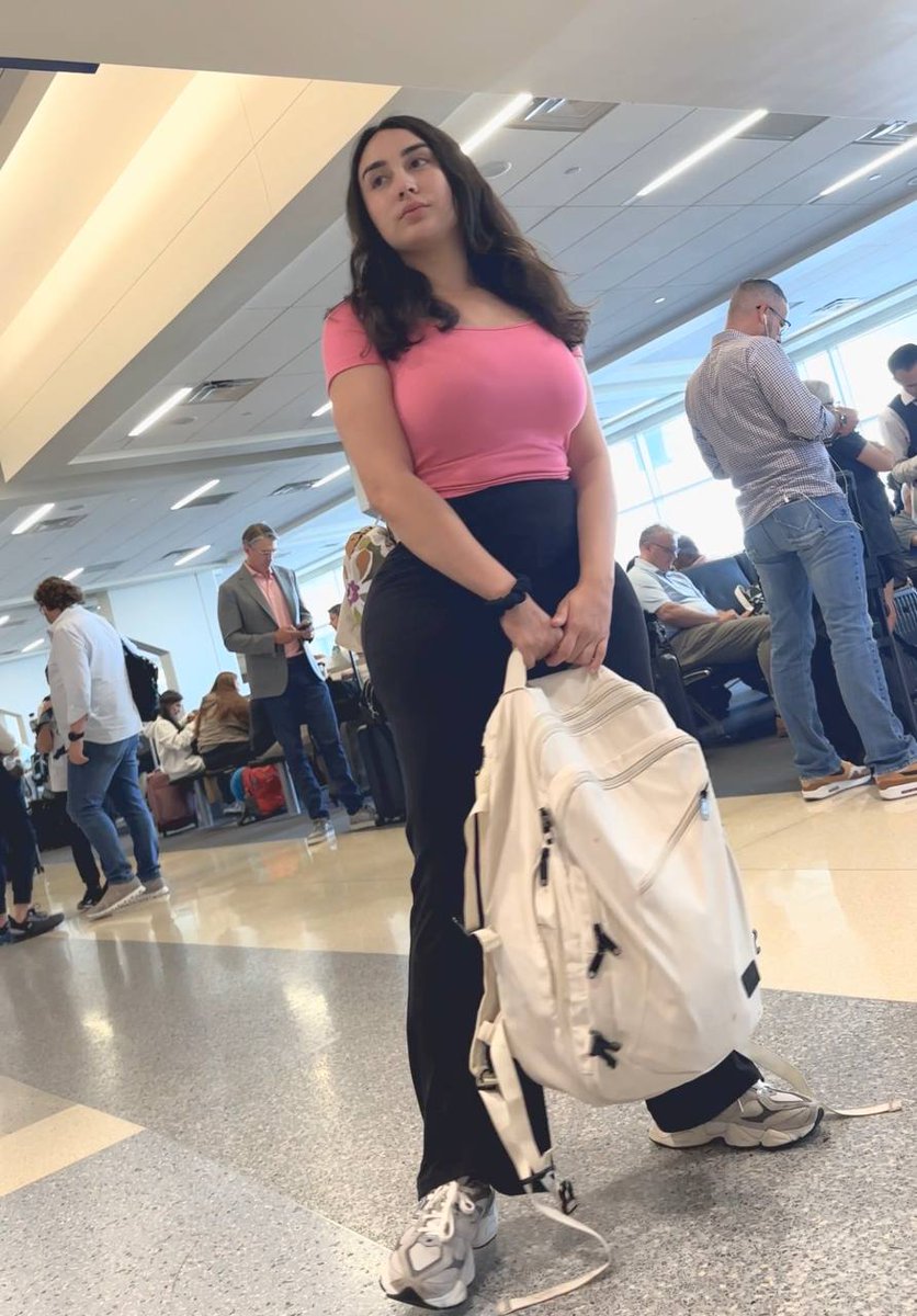 jehad87's tweet photo. Where are you going with all this abundance?

FULL VIDEO AT BIO 👈

#creepshot #candids #candids https://t.co/uWCtHnKV7v