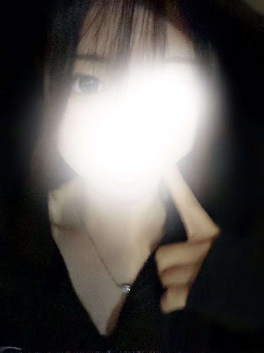 5C6sjc's tweet photo. こんばんは、えまです🌙

持病で少しおやすみをいただいていました😌
今は元気なのでご心配なく❣️✨️

気づけば9月ももう終わりだ、🍁🍂

10月はプライベートばたばたで9月より出勤少ないので、🥲
ぜひ会いに来てくださいね☀️

ALTに9月のお礼かきました💌👀 https://t.co/v2nXqc108I
