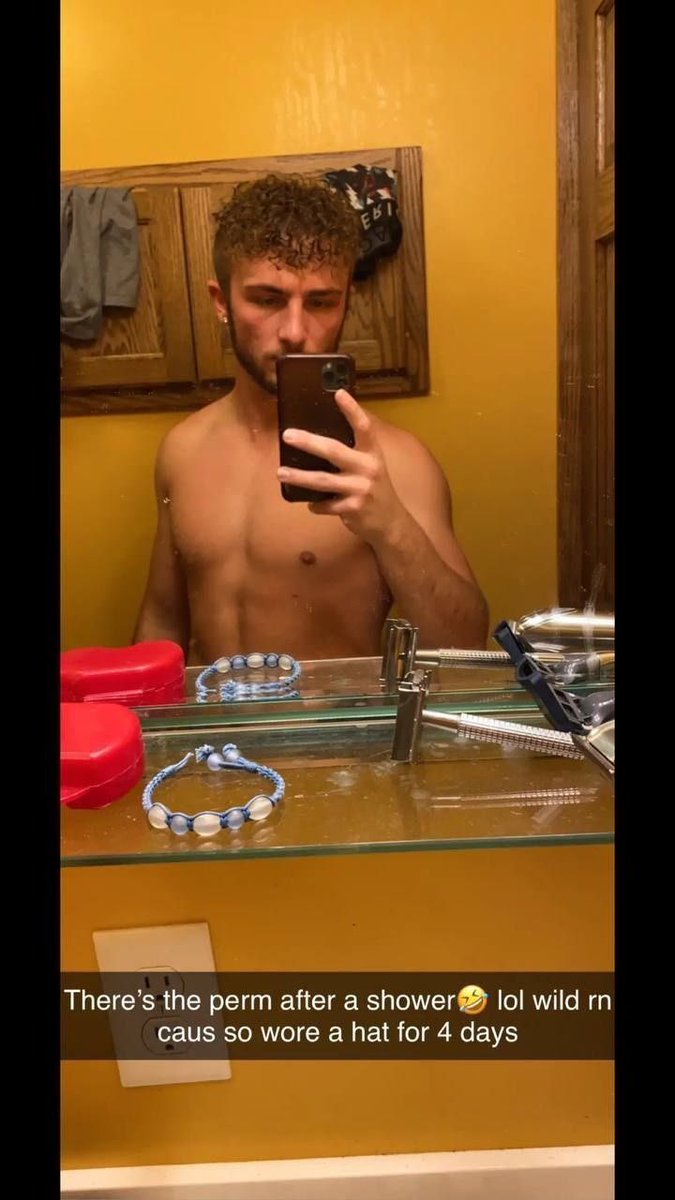 Emada58134's tweet photo. Expose this “straight boy” and his hot friend Paul
His TG is @Mmmyes2020
#Straightbaited #straightfriends #nudes #naked https://t.co/b0Lg2dfNro