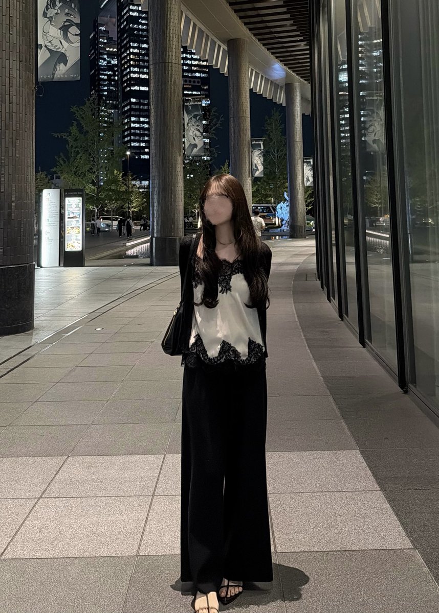 t____chans's tweet photo. UNIQLOのニットパンツ黒も買った> ̫<✌🏻友達に形綺麗ってめっちゃ言ってもらえる❕買って良かったｽｷﾞ https://t.co/N0OpU0OCpI