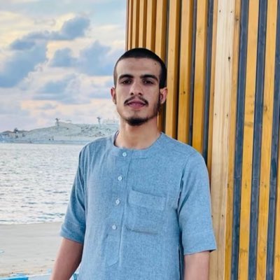 whyriize's tweet photo. @issaaa0000 @alsby734 كيف لك الجرأة تفتح فمك https://t.co/iYeqUJ76ih